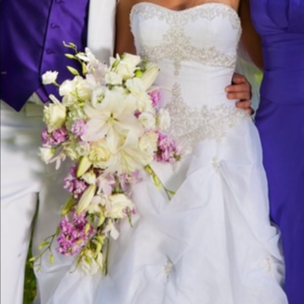 Swarovski Crystal Wedding Dress Private Label by G - Picture 9 of 12